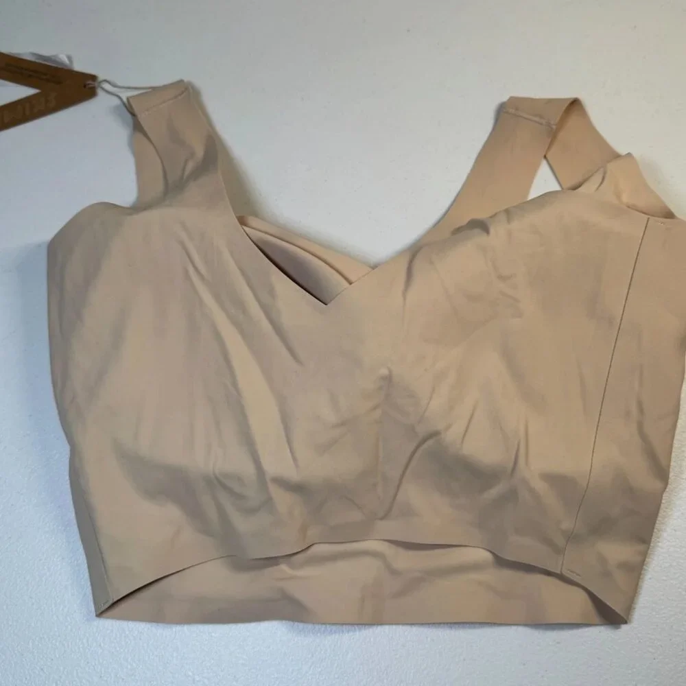 NWT Skims Nude Bra M - DD Women's Bra Intimates Stretchy With Cups Non Wired - Picture 4 of 6